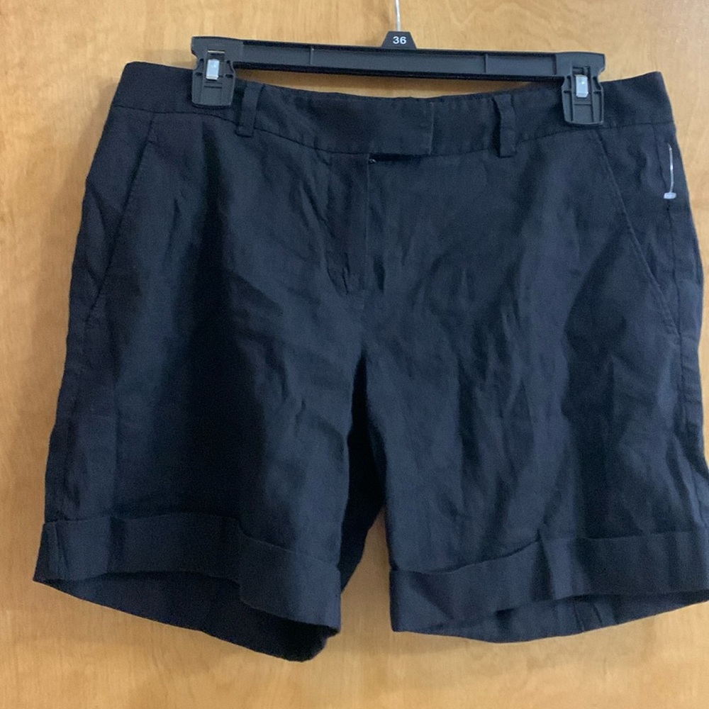 Theory black shorts. Linen